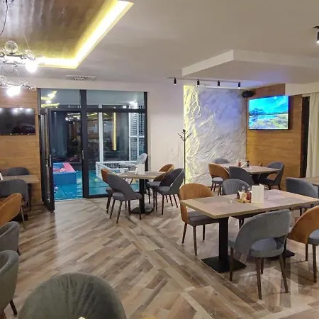 Binis 34 * Ζλάτιμπορ